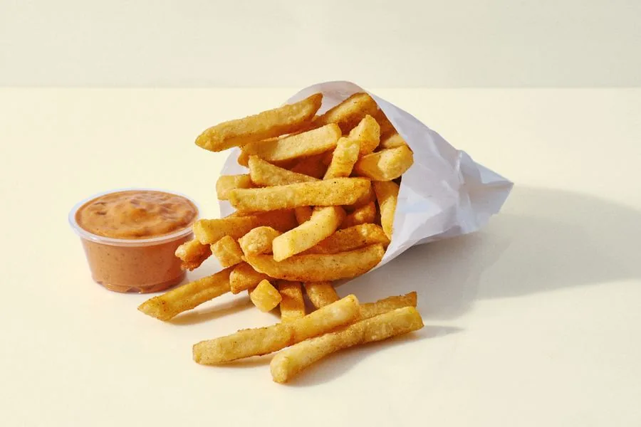 Meilleures frites de Paris avec sauces maison — Parsley kebab halal